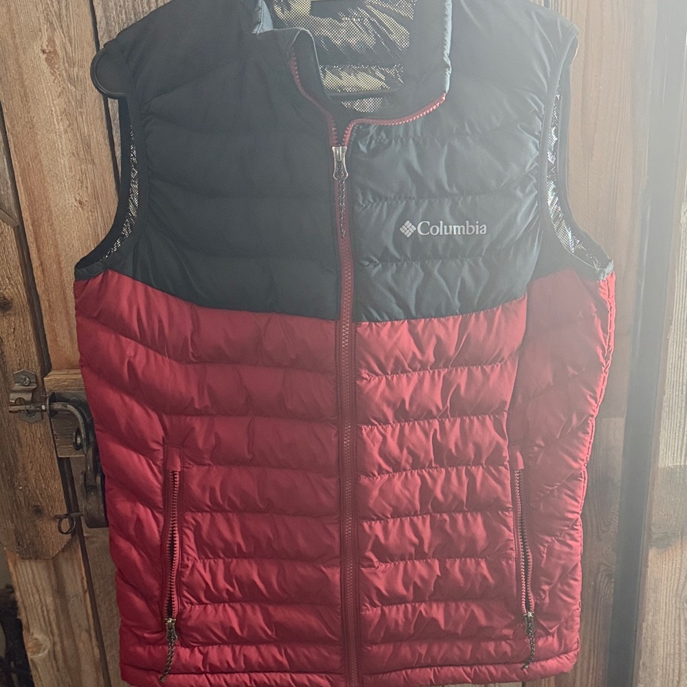 Columbia Omni Heat Two-Tone Red and Black lightweight Vest Men’s size M